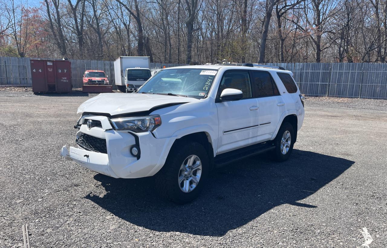2019 TOYOTA 4RUNNER SR - Фото 2