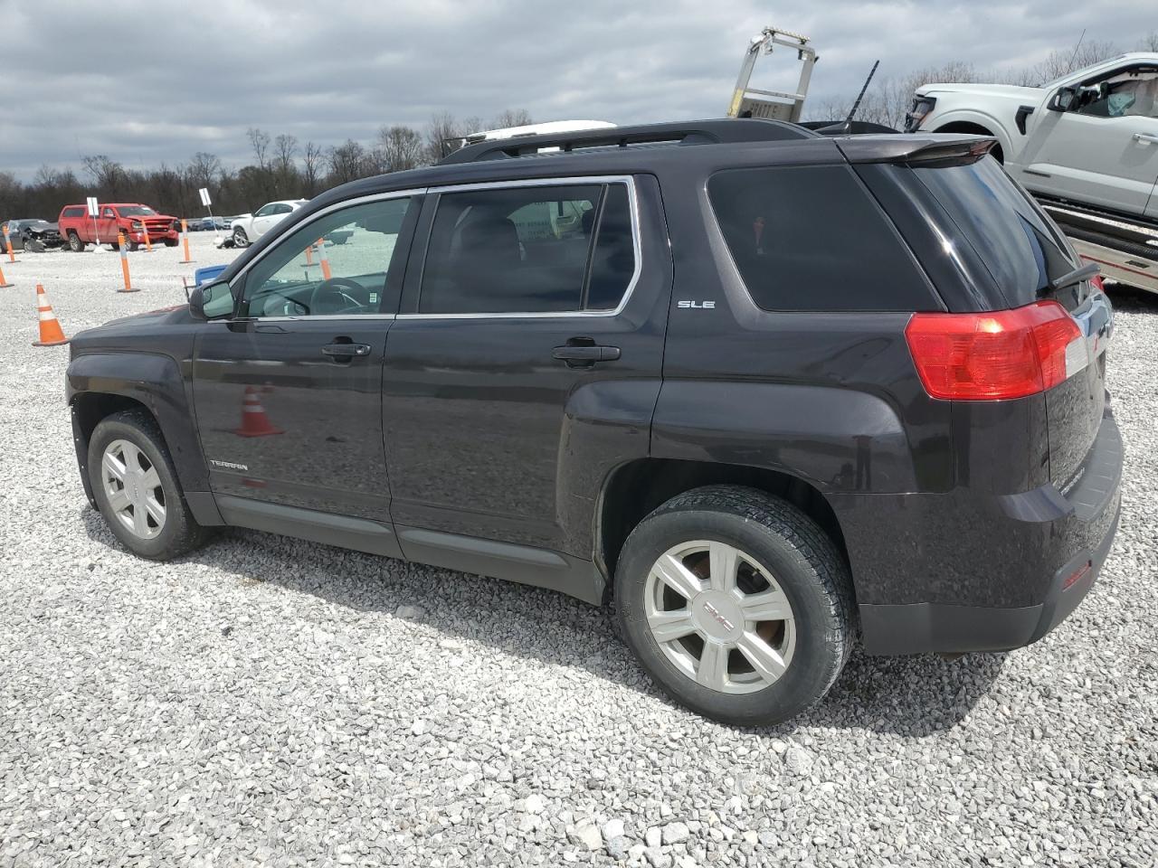 2014 GMC TERRAIN SL - Фото 2