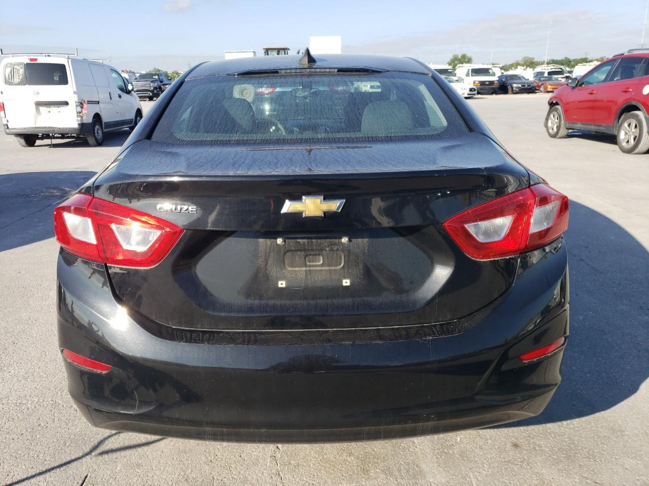2017 CHEVROLET CRUZE LS - Image 6