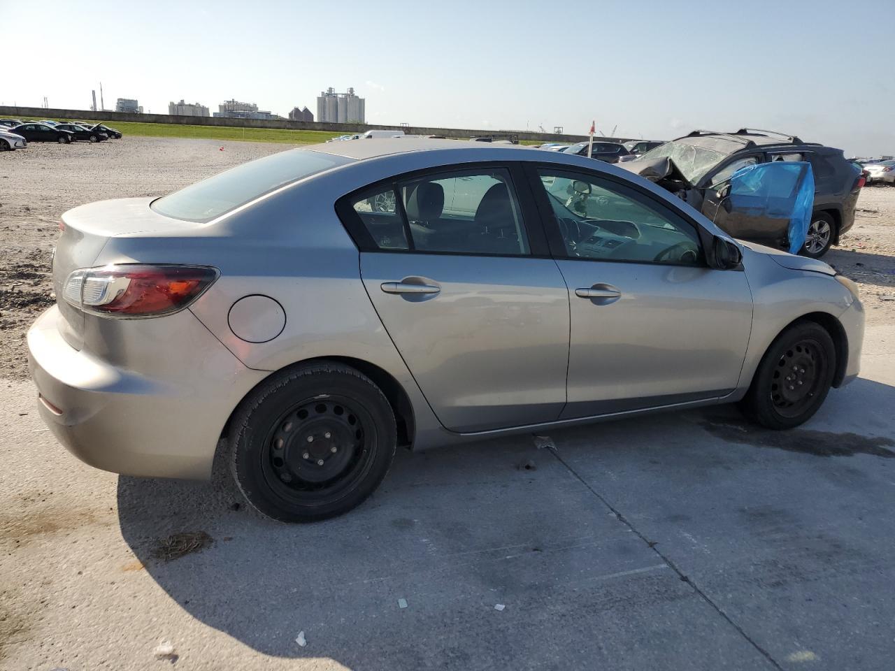 2013 MAZDA 3 I - Фото 3