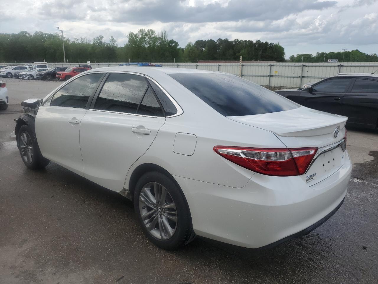 2015 TOYOTA CAMRY LE - Фото 2