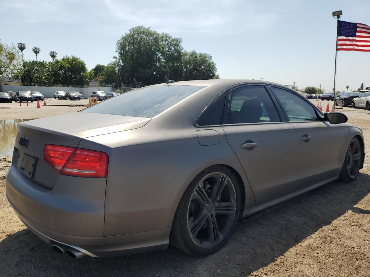 2013 AUDI S8 QUATTRO - Image 3