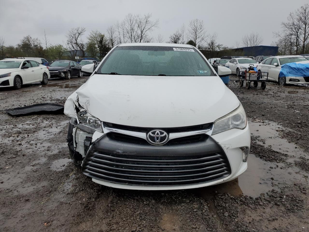 2017 TOYOTA CAMRY LE - Фото 5