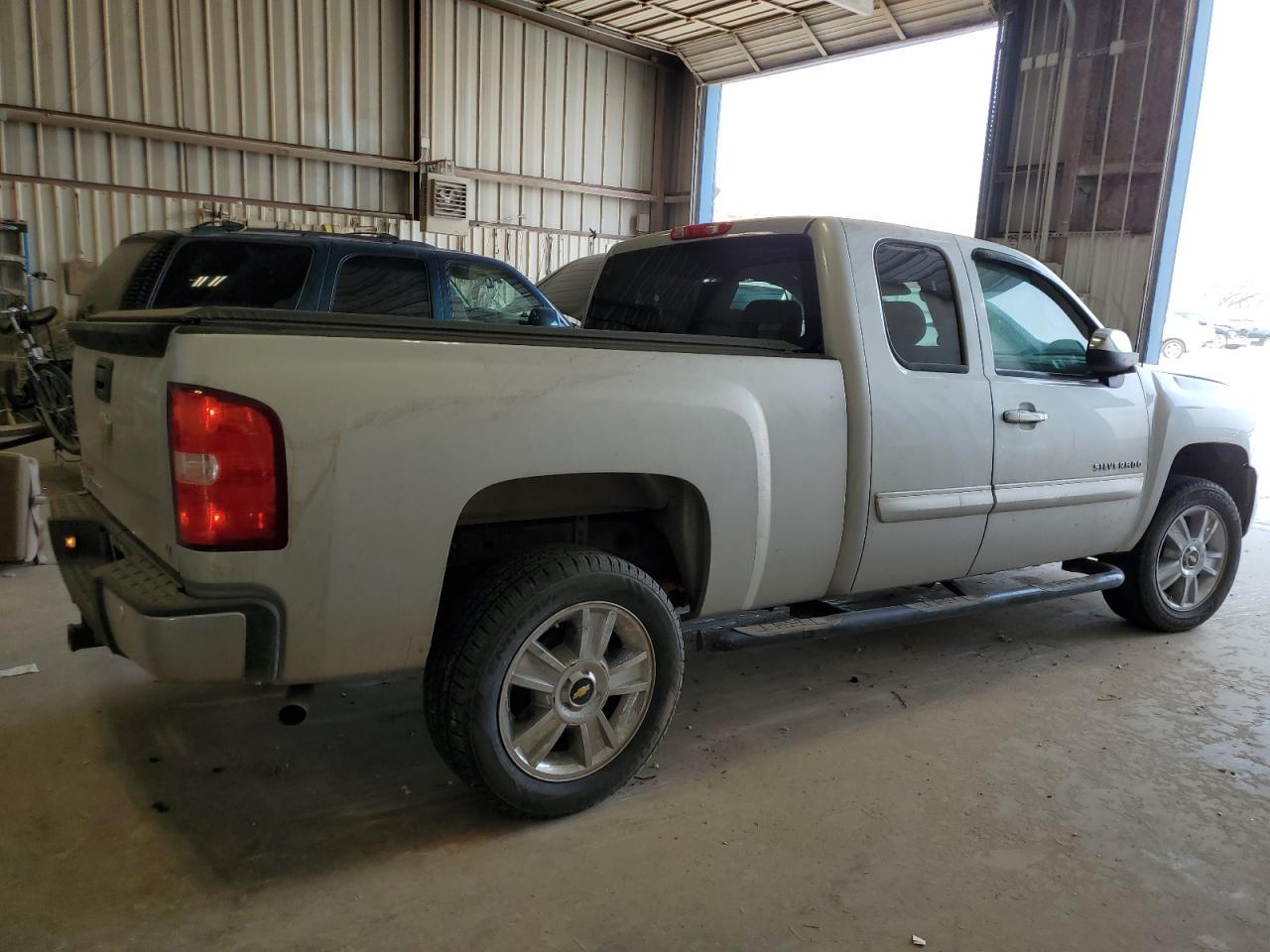 2012 CHEVROLET SILVERADO - Фото 3