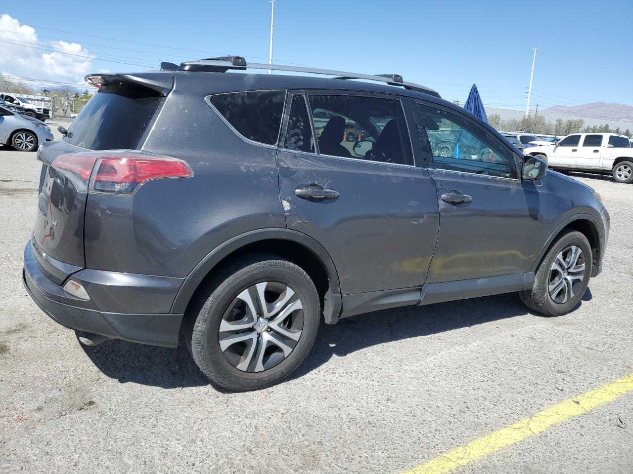 2017 TOYOTA RAV4 LE - Image 3
