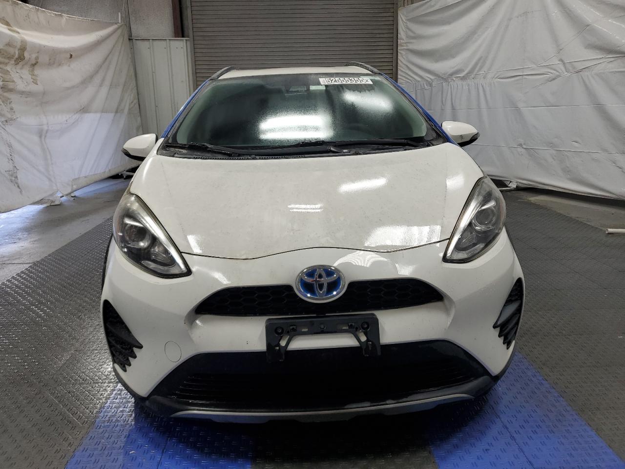 2018 TOYOTA PRIUS C - Image 5