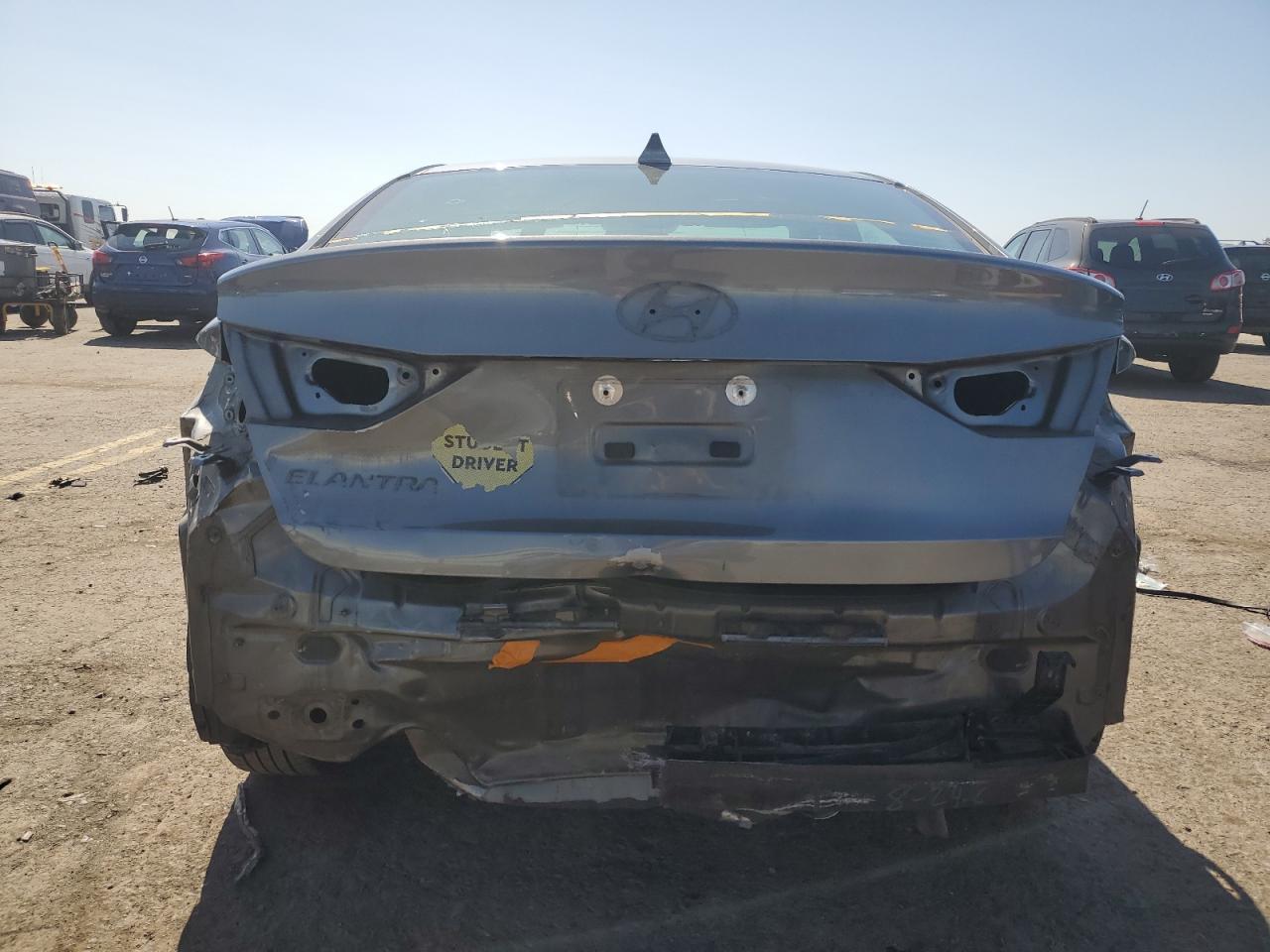 2018 HYUNDAI ELANTRA SE - Image 6