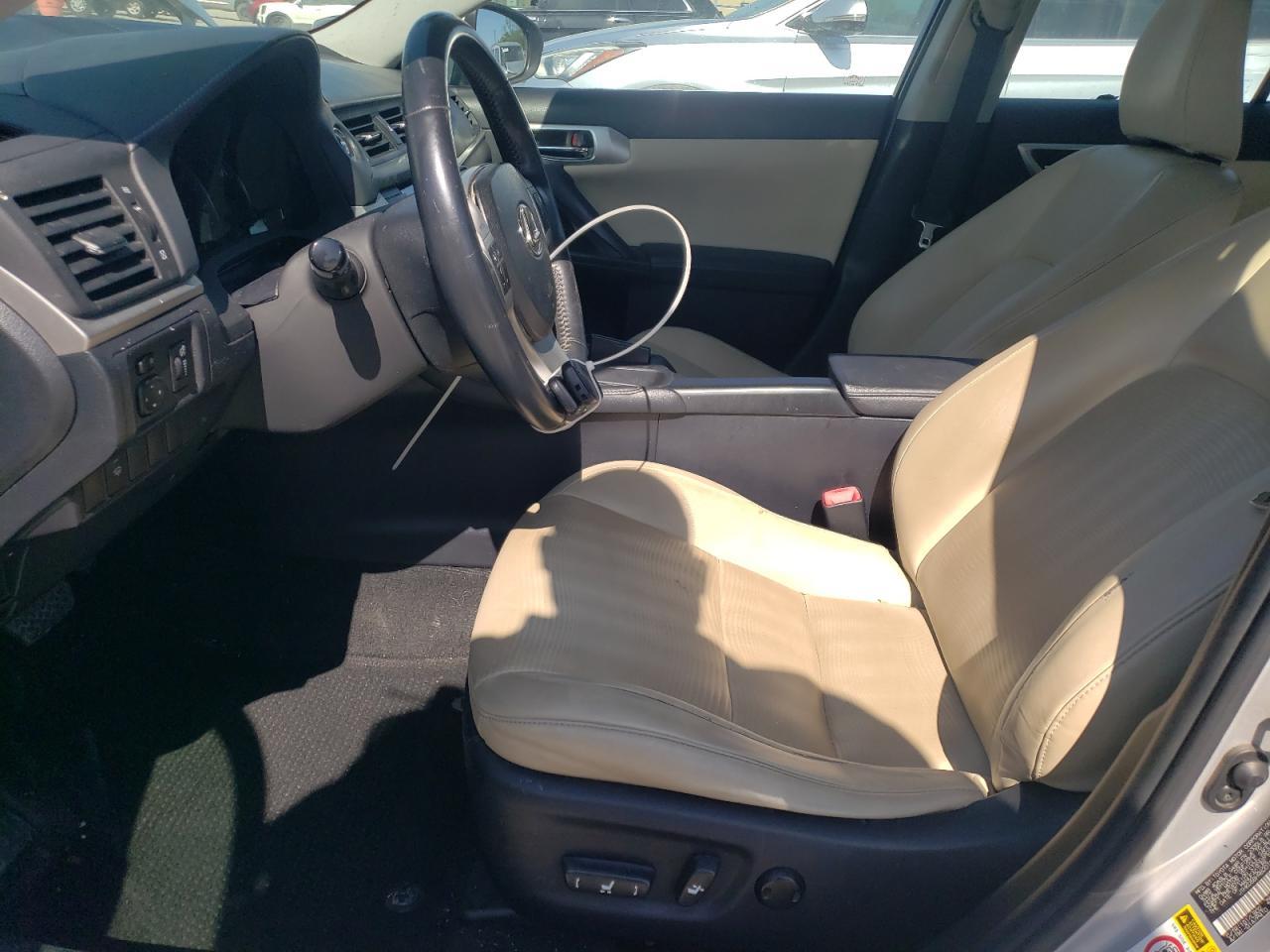 2011 LEXUS CT 200 - Фото 7
