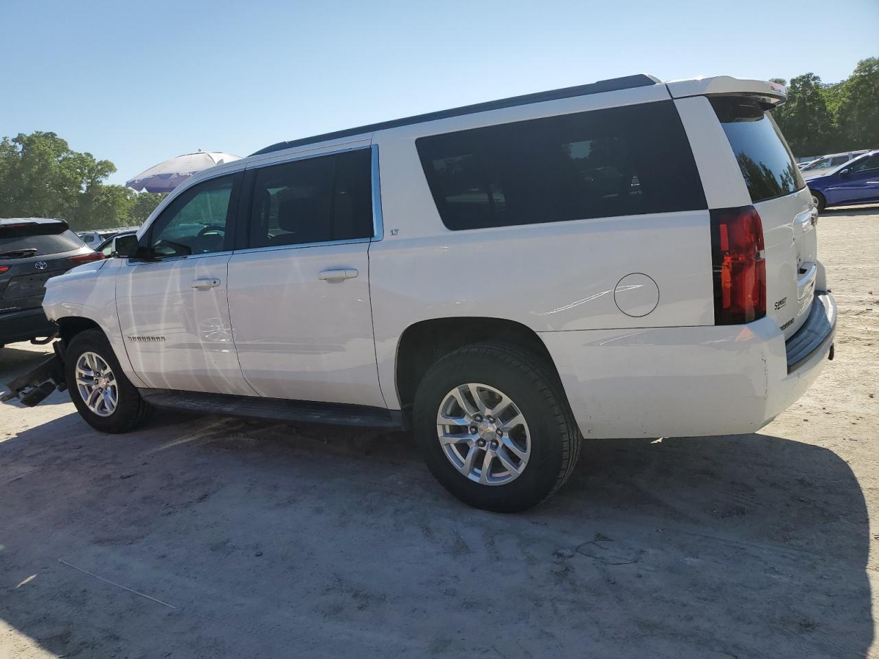 2015 CHEVROLET SUBURBAN C - Image 2