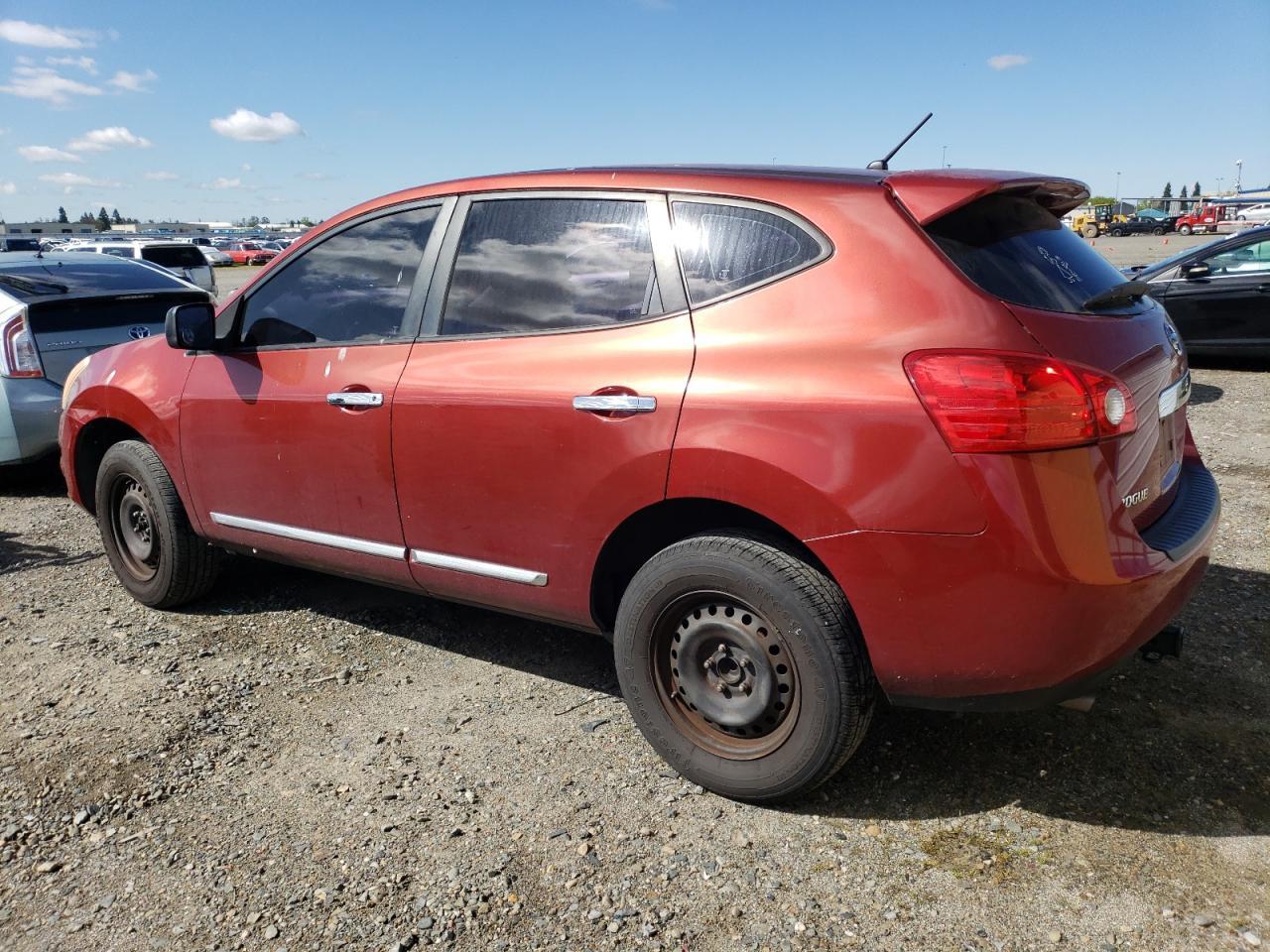 2013 NISSAN ROGUE S - Фото 2