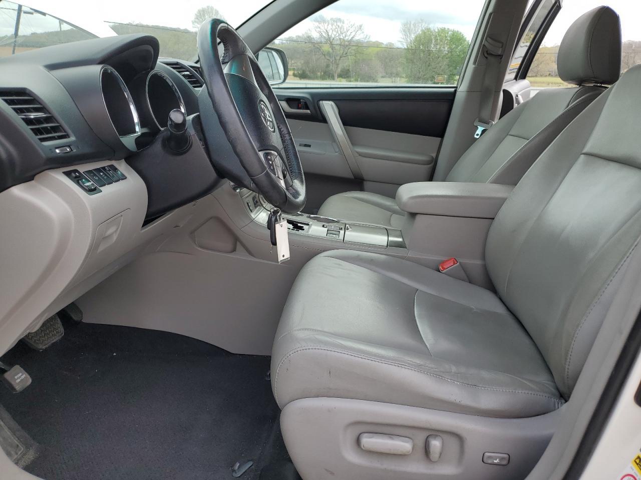 2011 TOYOTA HIGHLANDER - Фото 7