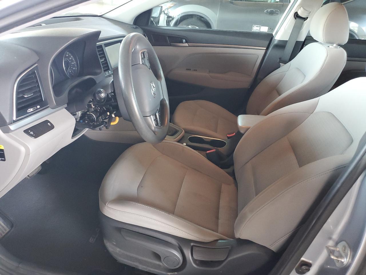 2017 HYUNDAI ELANTRA SE - Фото 7