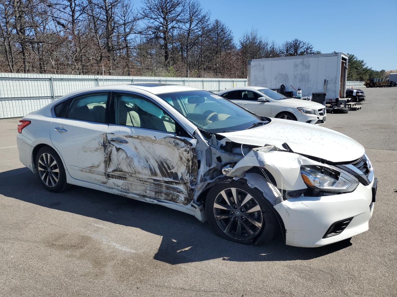 2017 NISSAN ALTIMA 2.5 - Фото 4