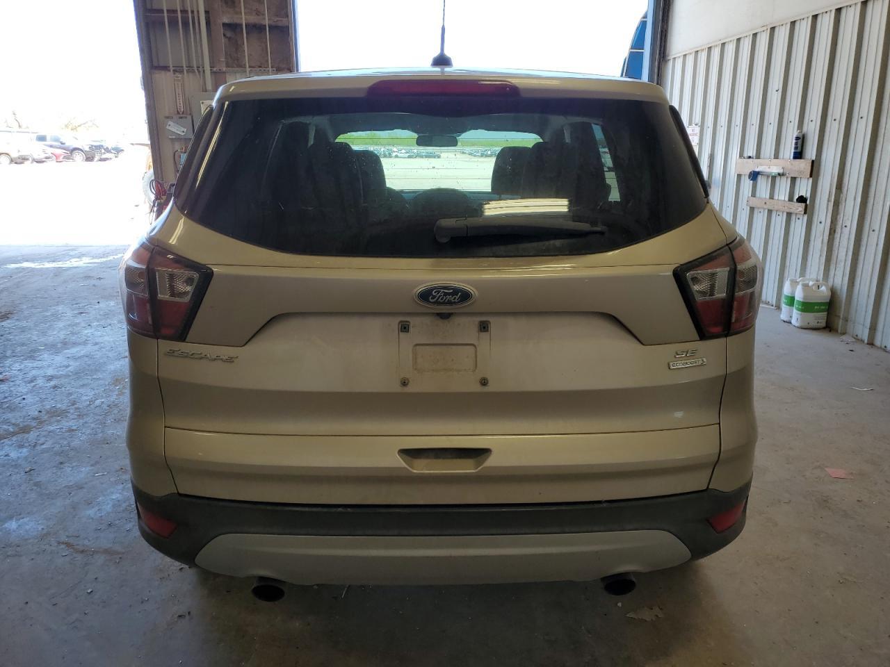 2017 FORD ESCAPE SE - Image 6
