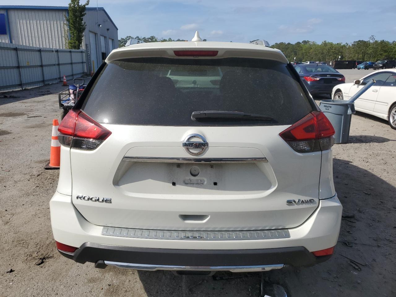 2017 NISSAN ROGUE S - Image 6