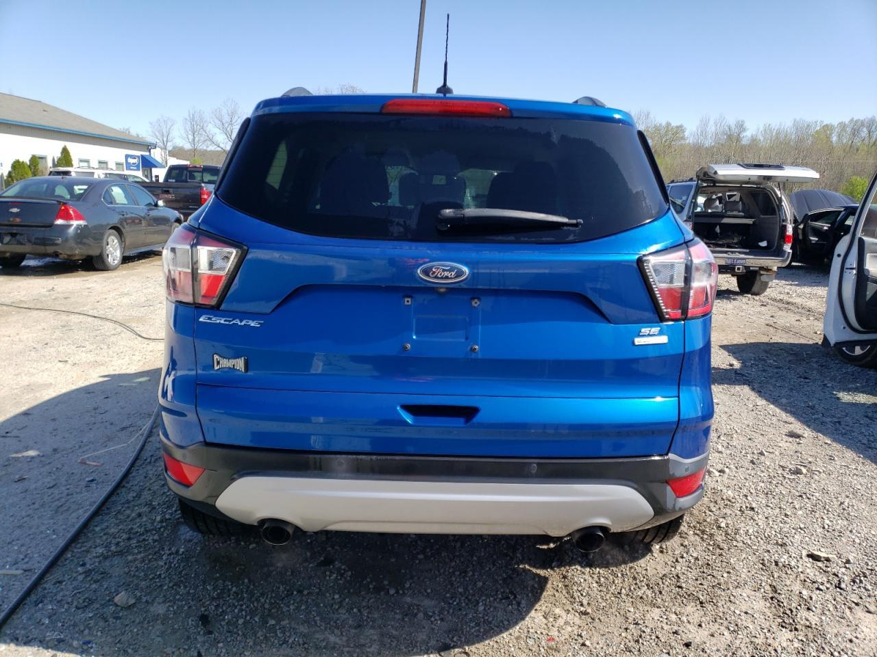 2017 FORD ESCAPE SE - Фото 6