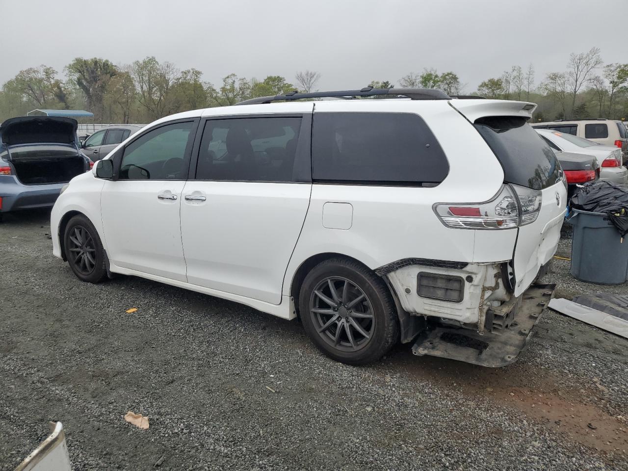 2015 TOYOTA SIENNA SPO - Фото 2