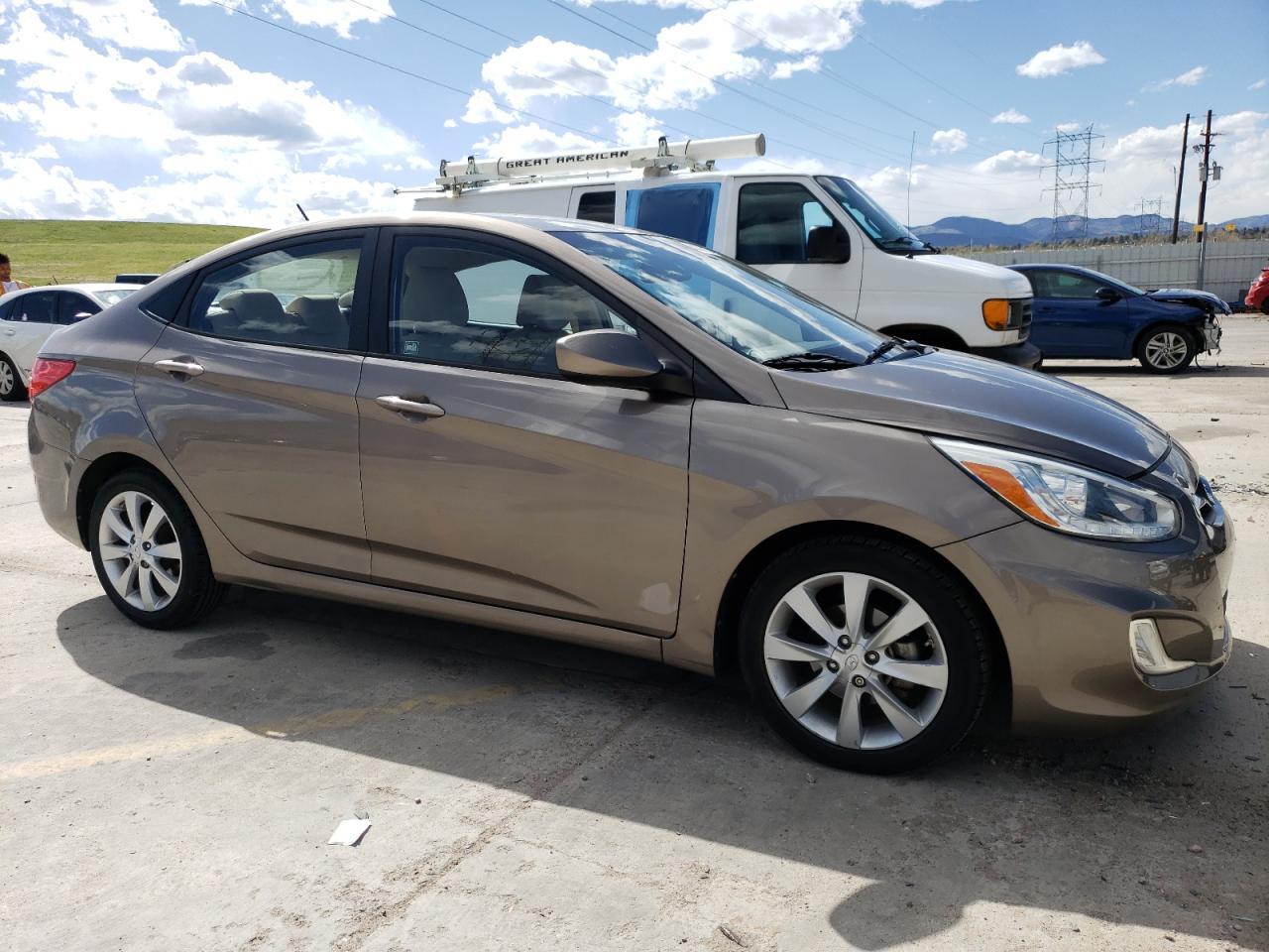 2014 HYUNDAI ACCENT GLS - Фото 4