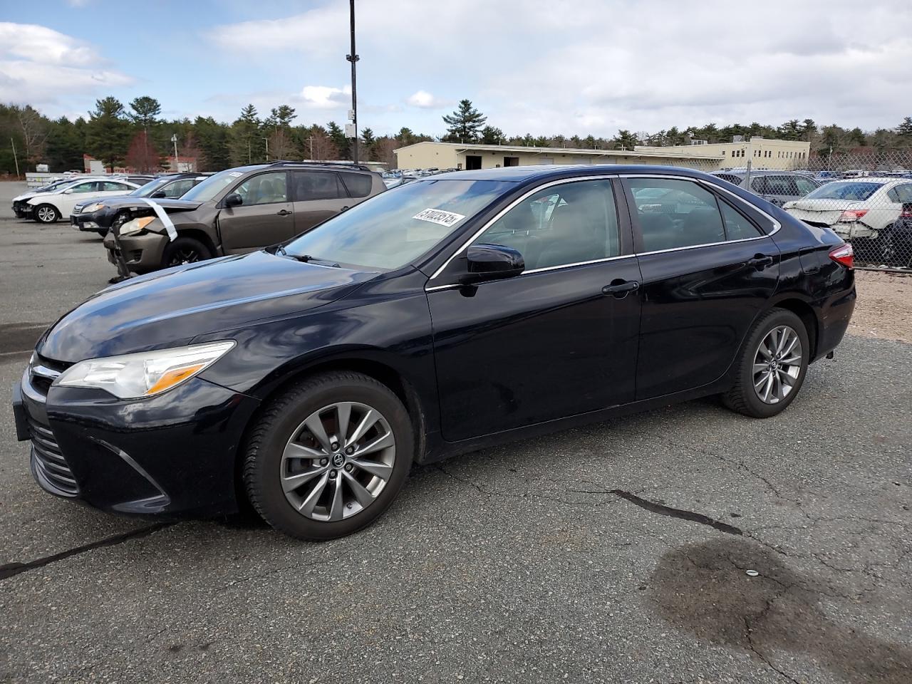 2017 TOYOTA CAMRY LE