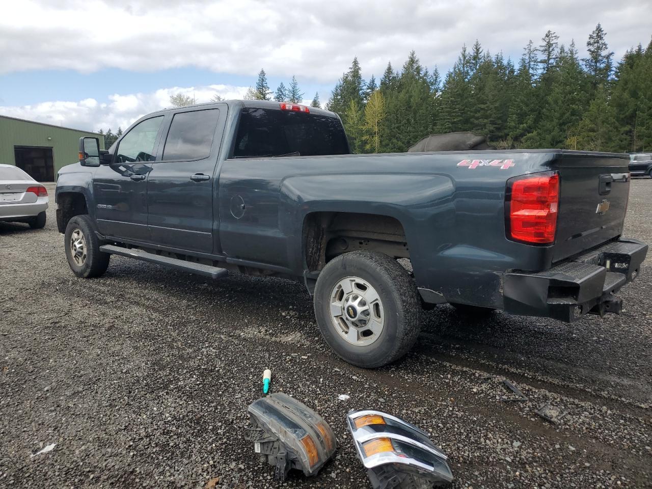 2017 CHEVROLET SILVERADO - Фото 2