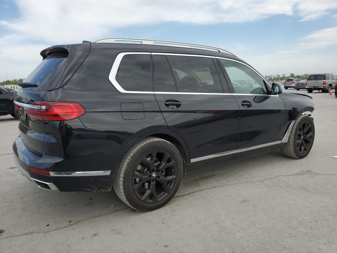 2022 BMW X7 XDRIVE4 - Фото 3