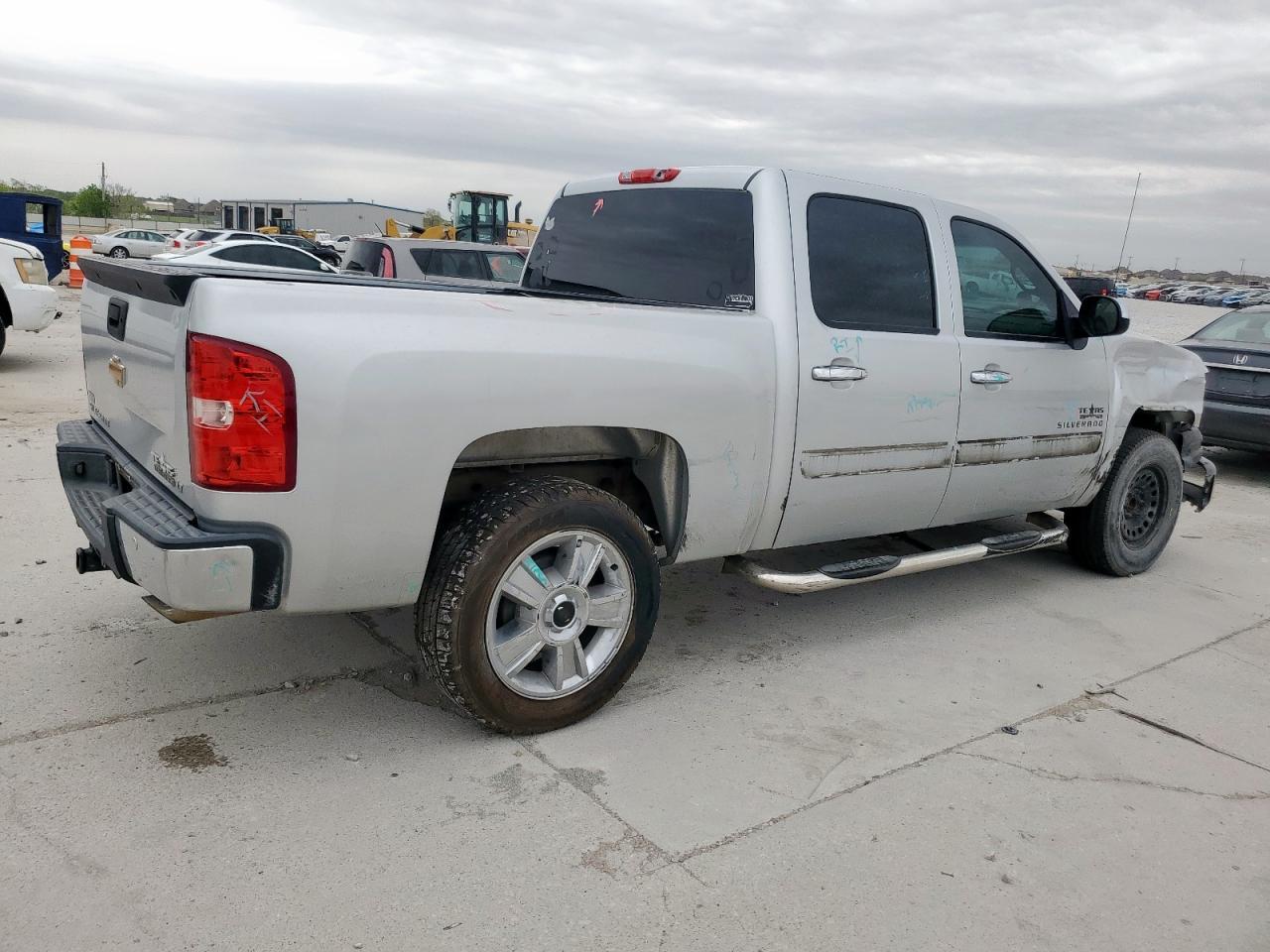 2012 CHEVROLET SILVERADO - Фото 3