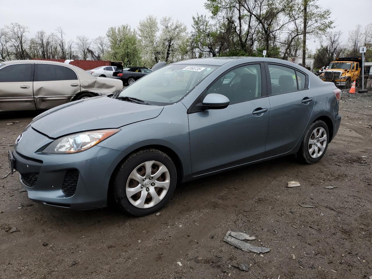 2013 MAZDA 3 I