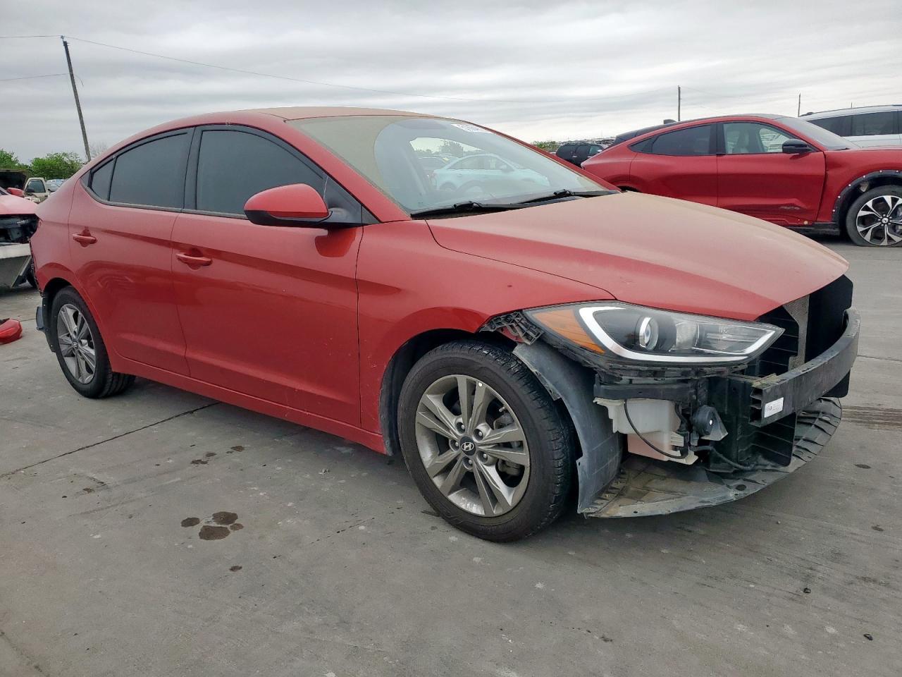 2017 HYUNDAI ELANTRA SE - Image 4