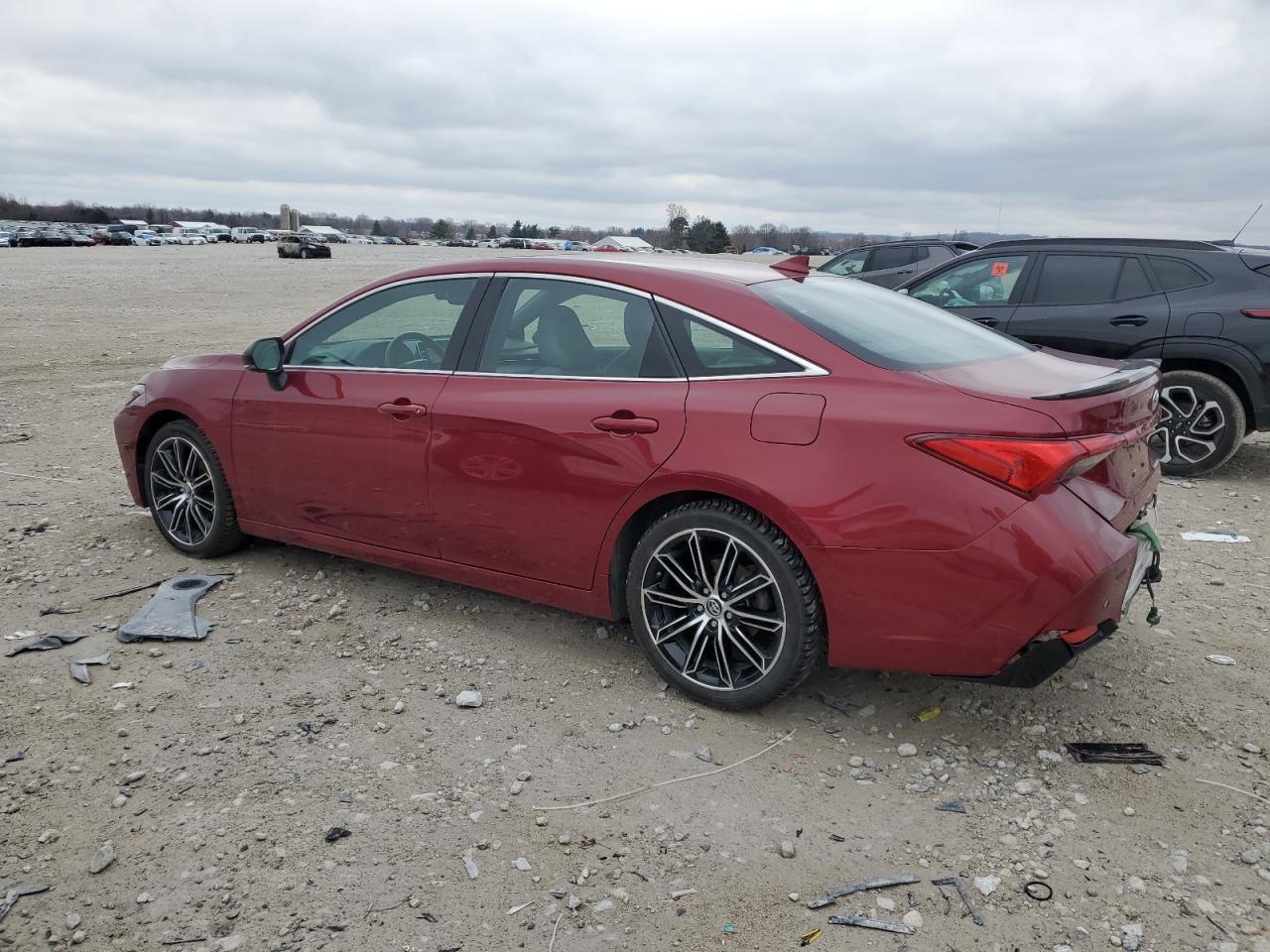 2019 TOYOTA AVALON XLE - Image 2