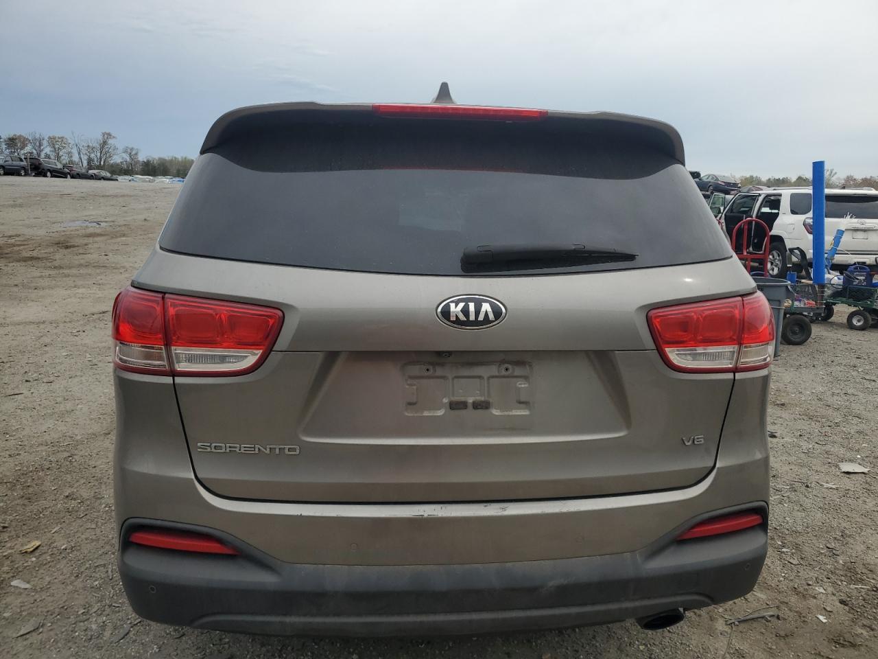 2016 KIA SORENTO LX - Image 6