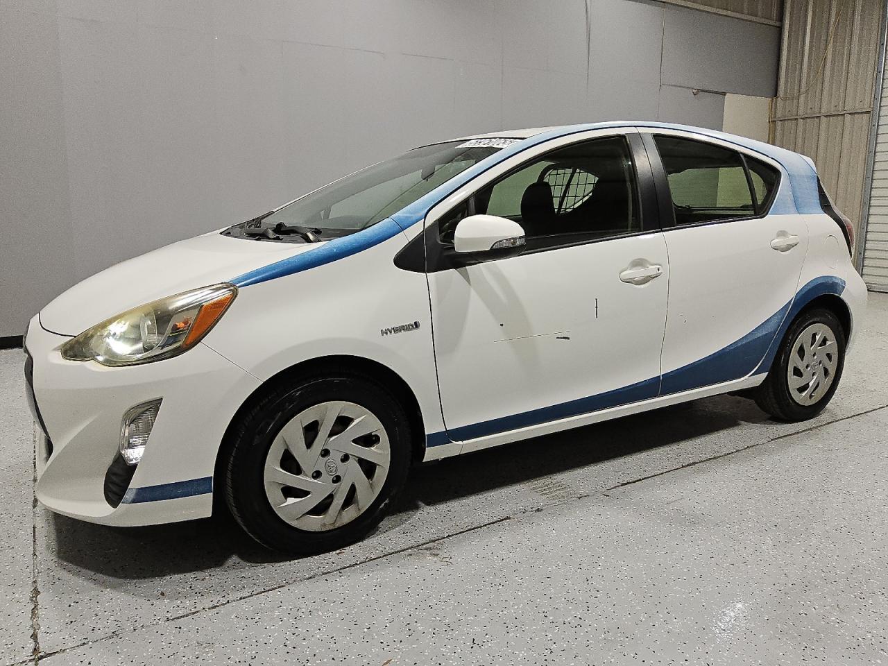 2016 TOYOTA PRIUS C