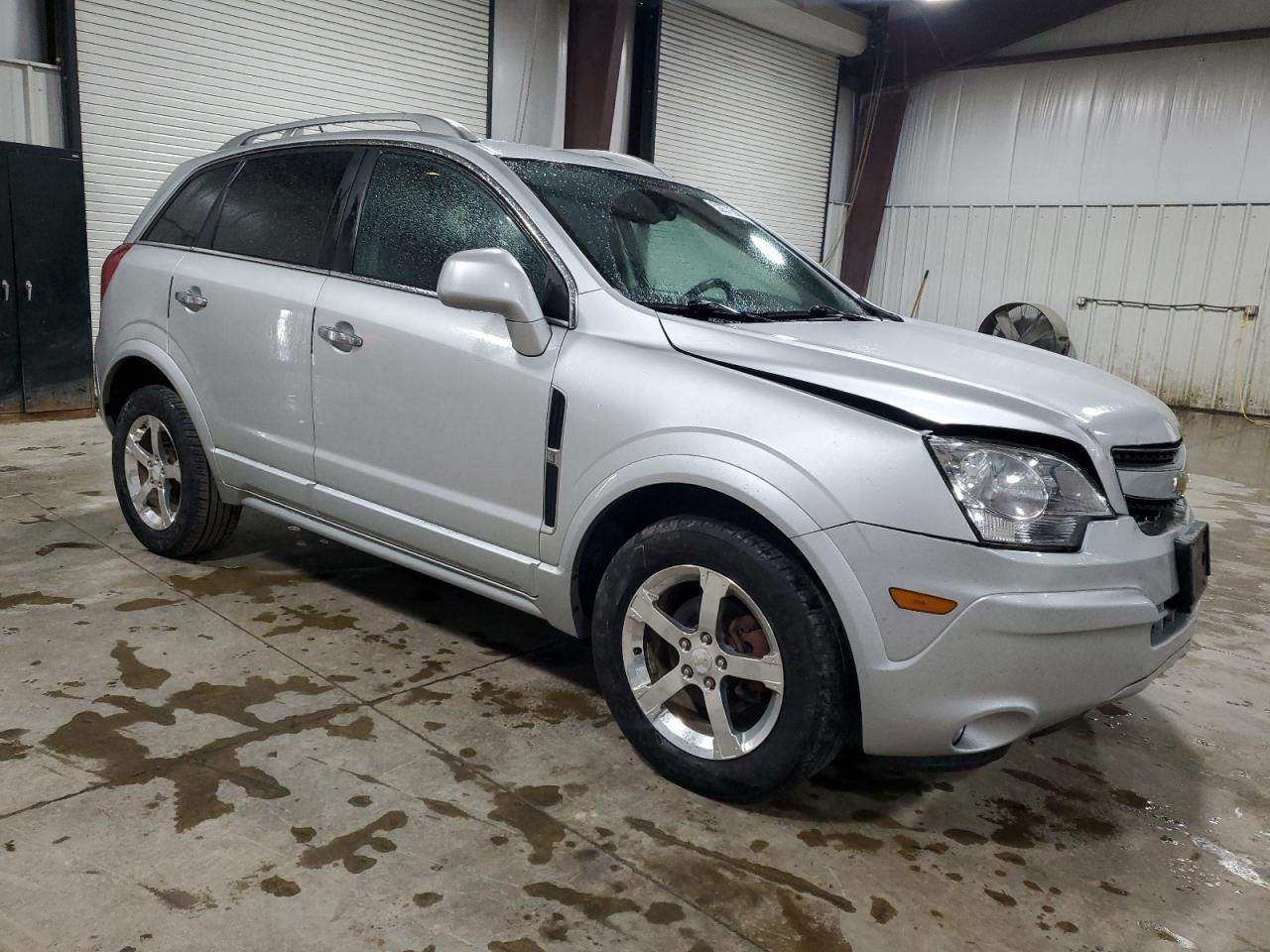 2014 CHEVROLET CAPTIVA LT - Image 4