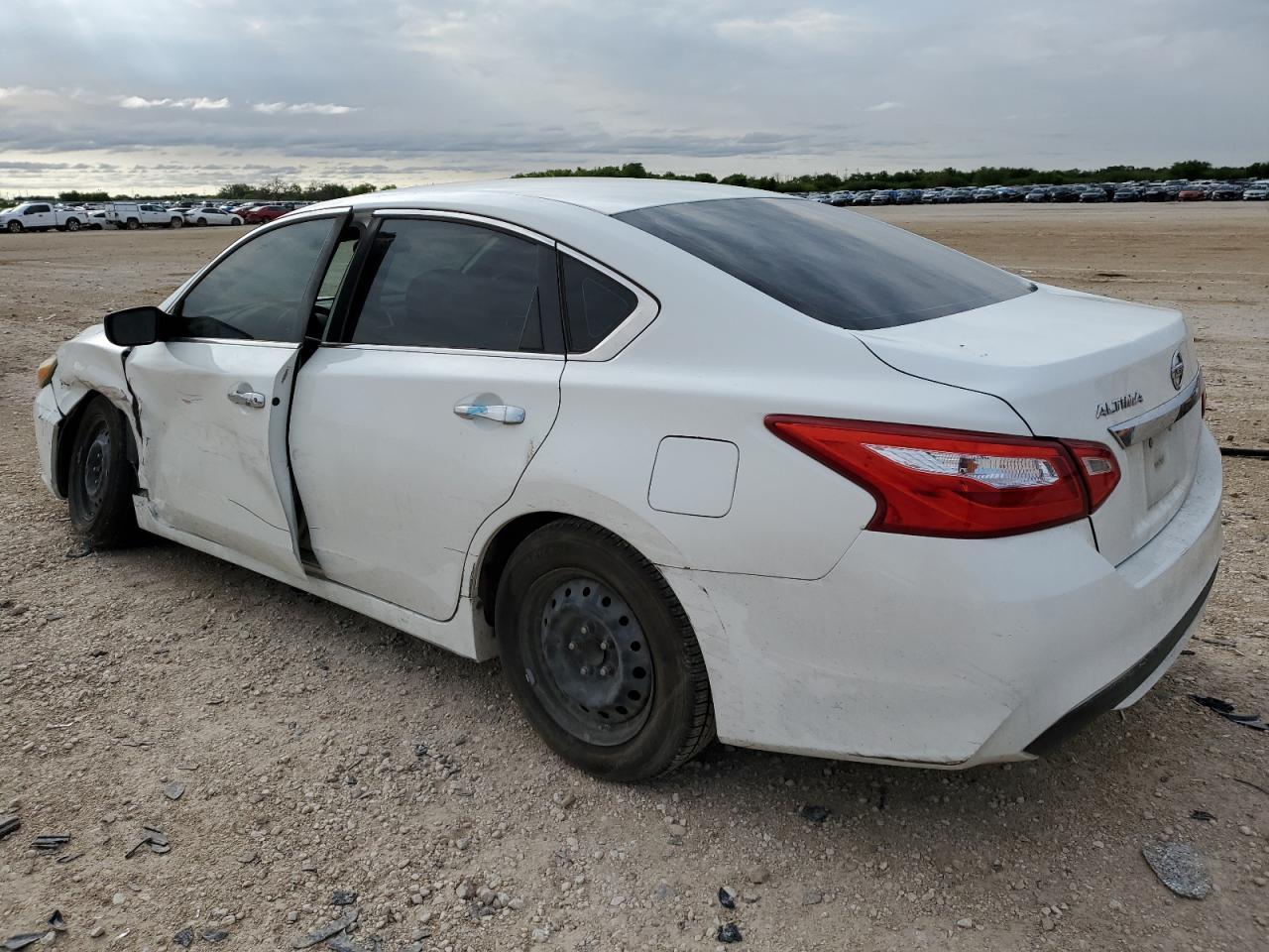 2016 NISSAN ALTIMA 2.5 - Image 2