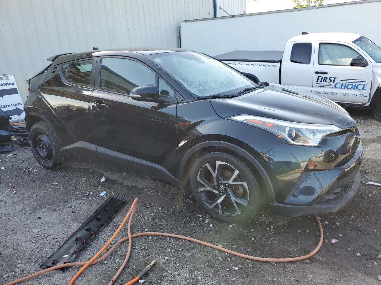 2018 TOYOTA C-HR XLE - Image 4