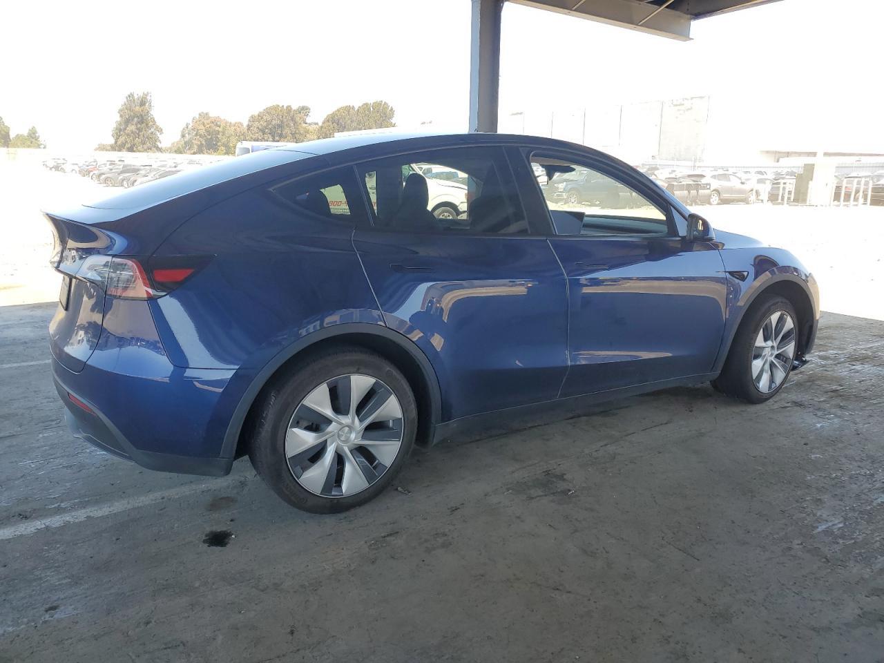2023 TESLA MODEL Y - Фото 3