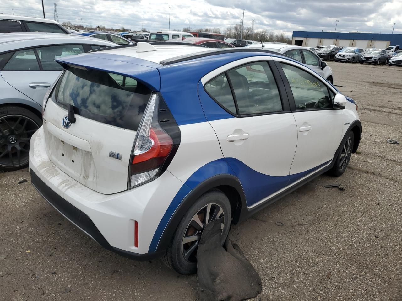 2018 TOYOTA PRIUS C - Image 3