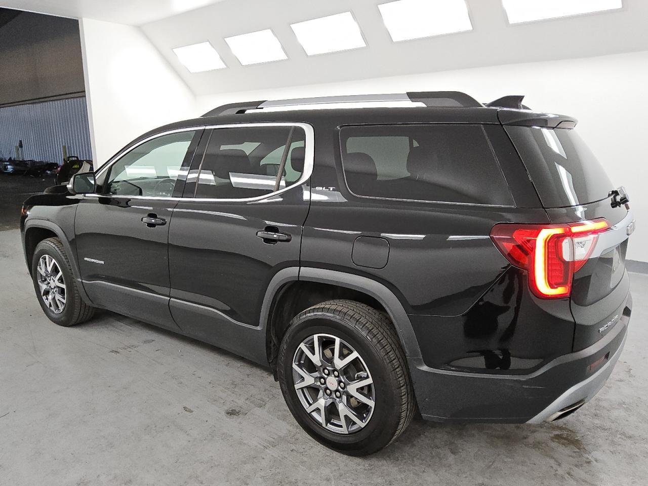 2023 GMC ACADIA SLT - Фото 2