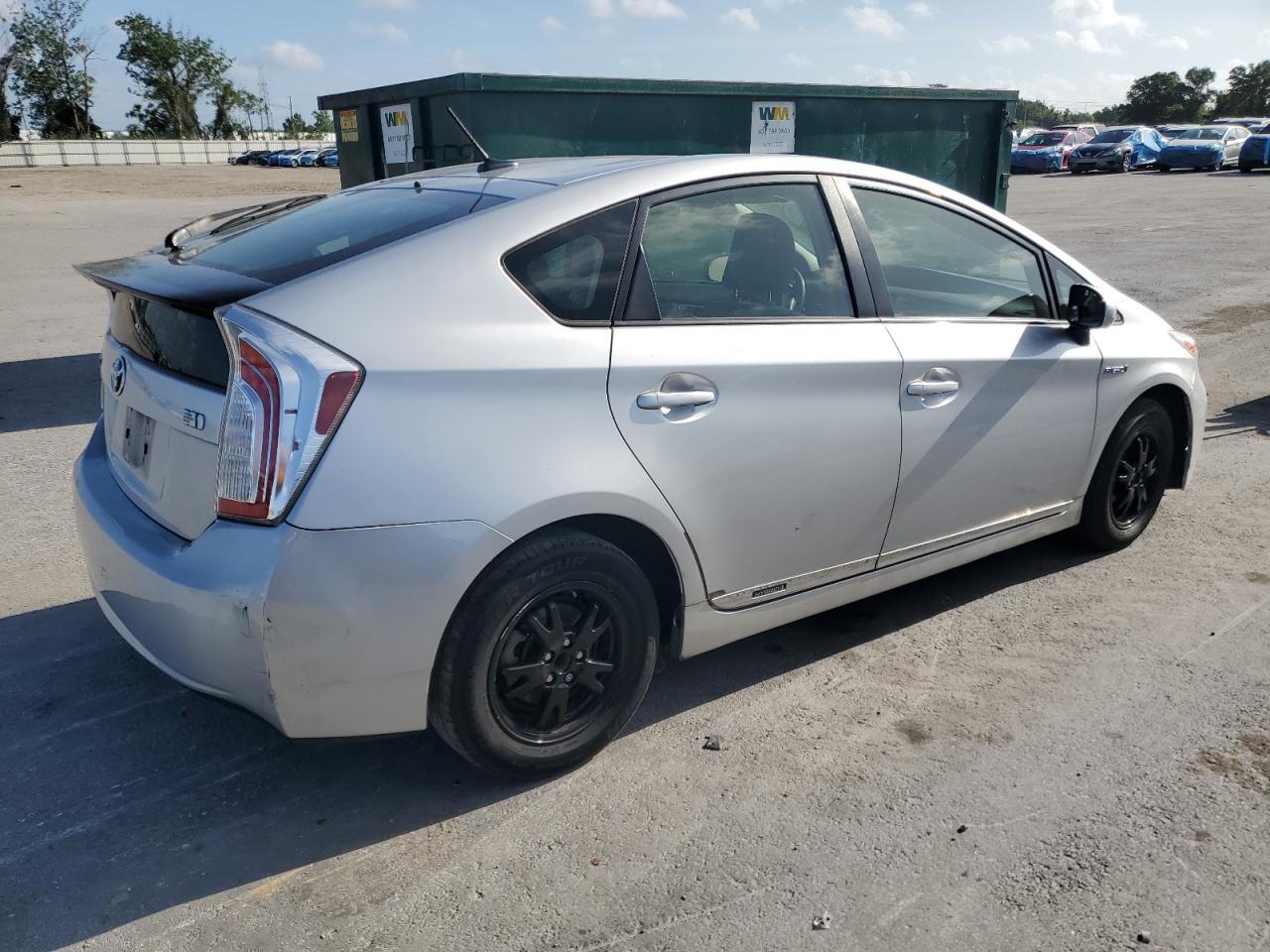 2013 TOYOTA PRIUS - Фото 3