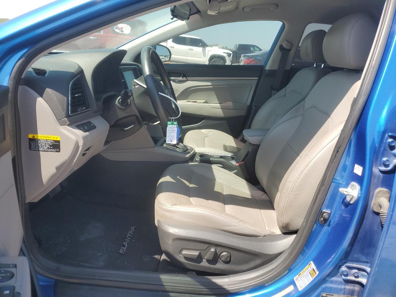 2017 HYUNDAI ELANTRA SE - Image 7