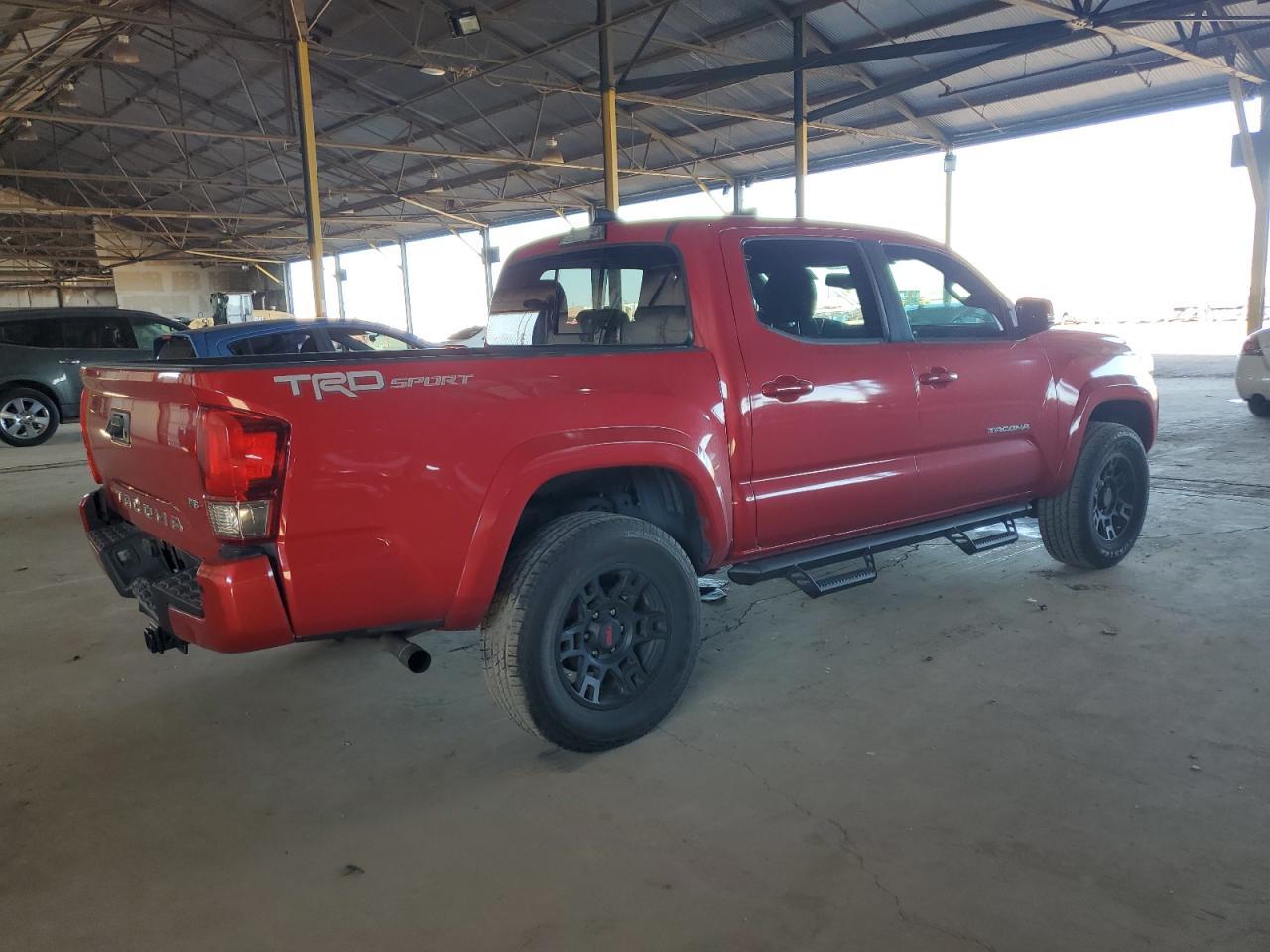2017 TOYOTA TACOMA DOU - Фото 3