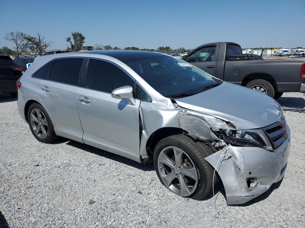 2014 TOYOTA VENZA LE - Image 4