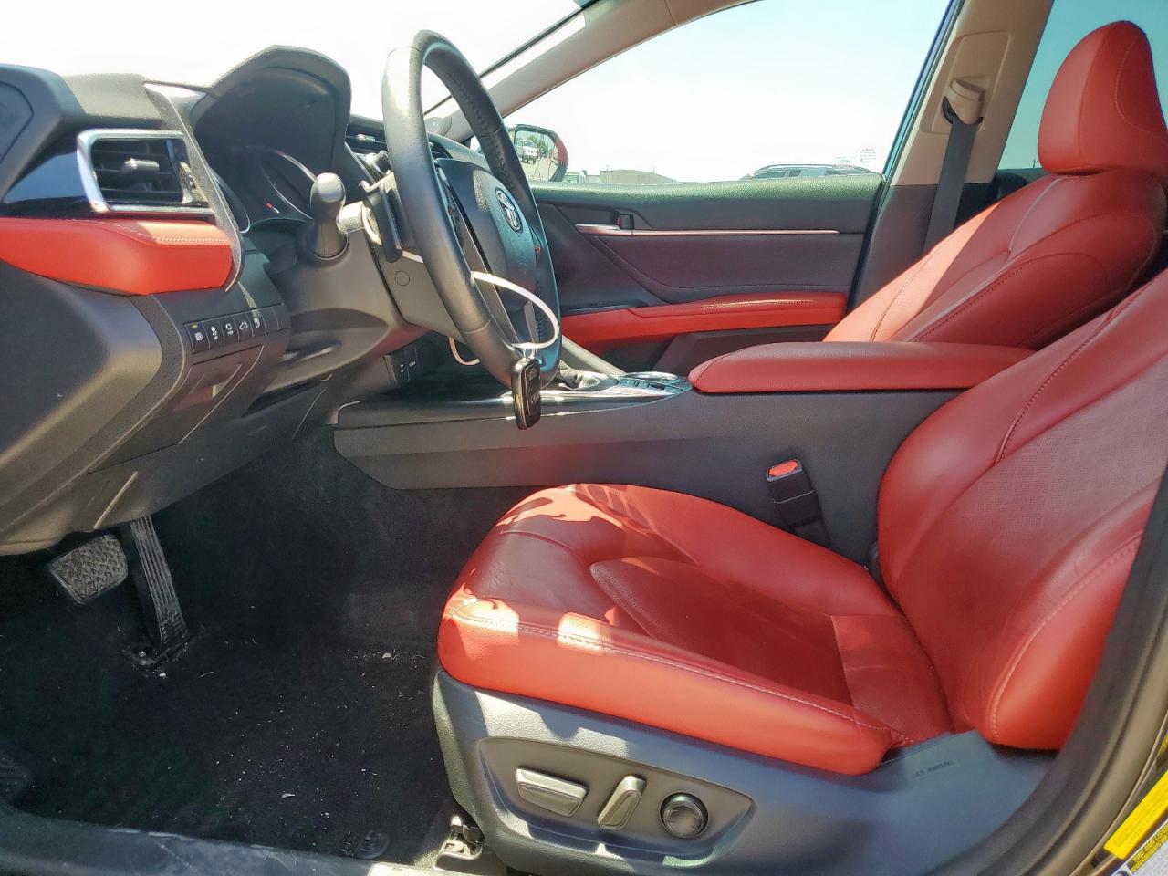 2018 TOYOTA CAMRY XSE - Фото 7
