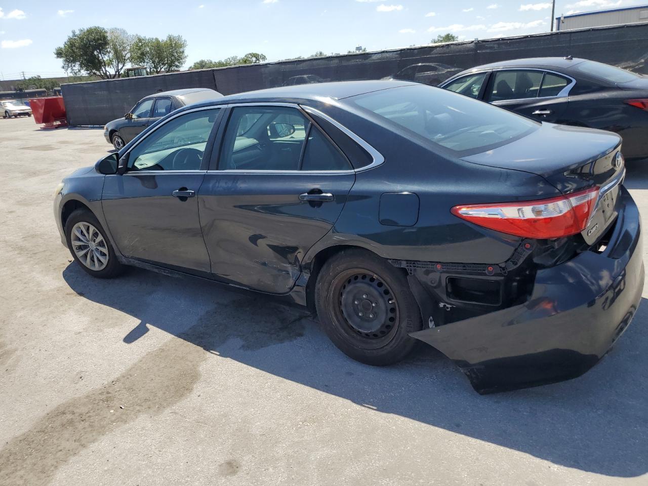 2016 TOYOTA CAMRY LE - Image 2