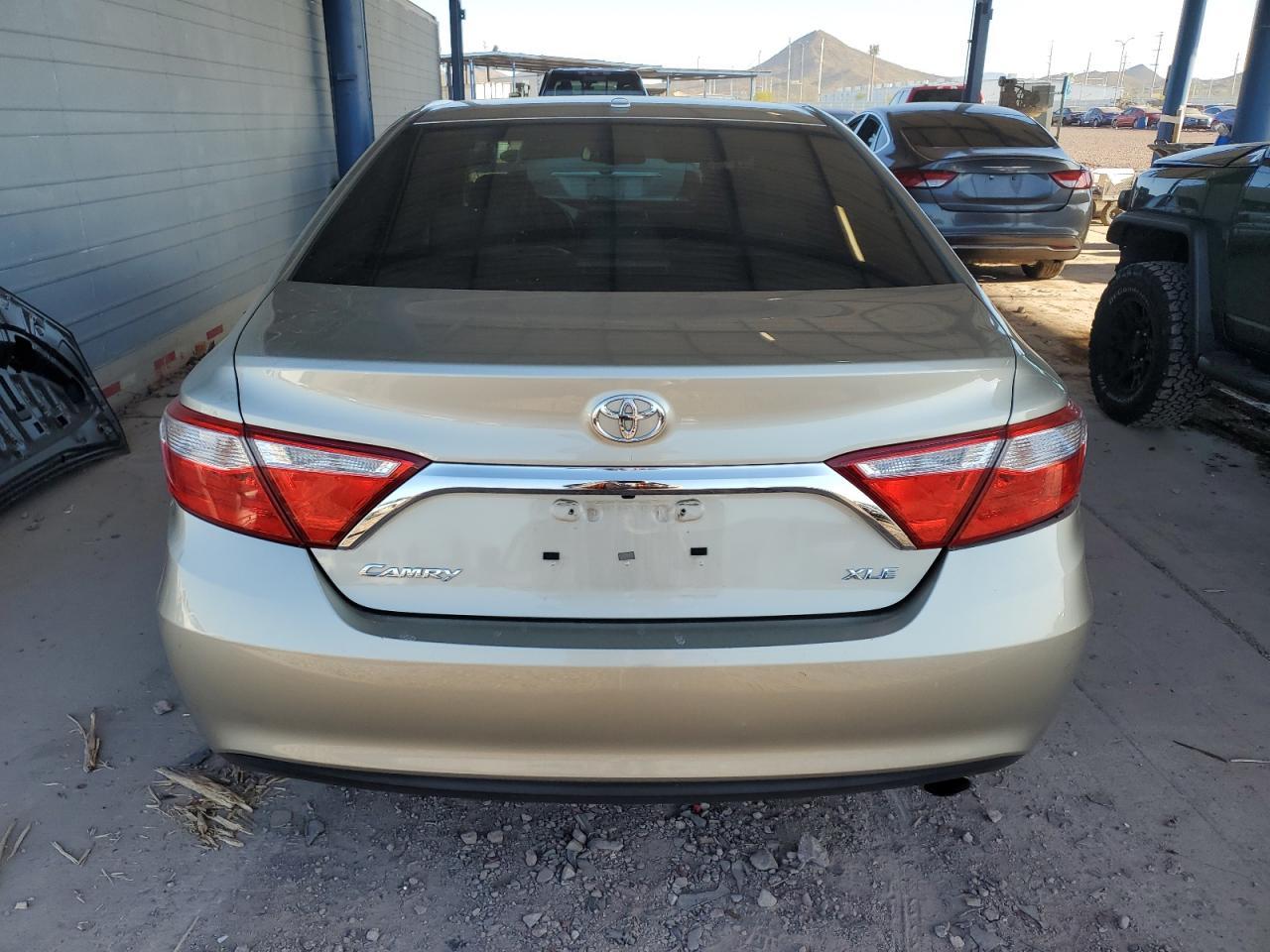 2015 TOYOTA CAMRY LE - Фото 6