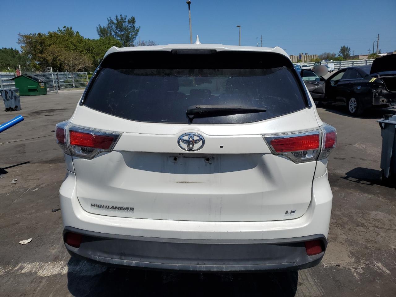 2015 TOYOTA HIGHLANDER - Image 6