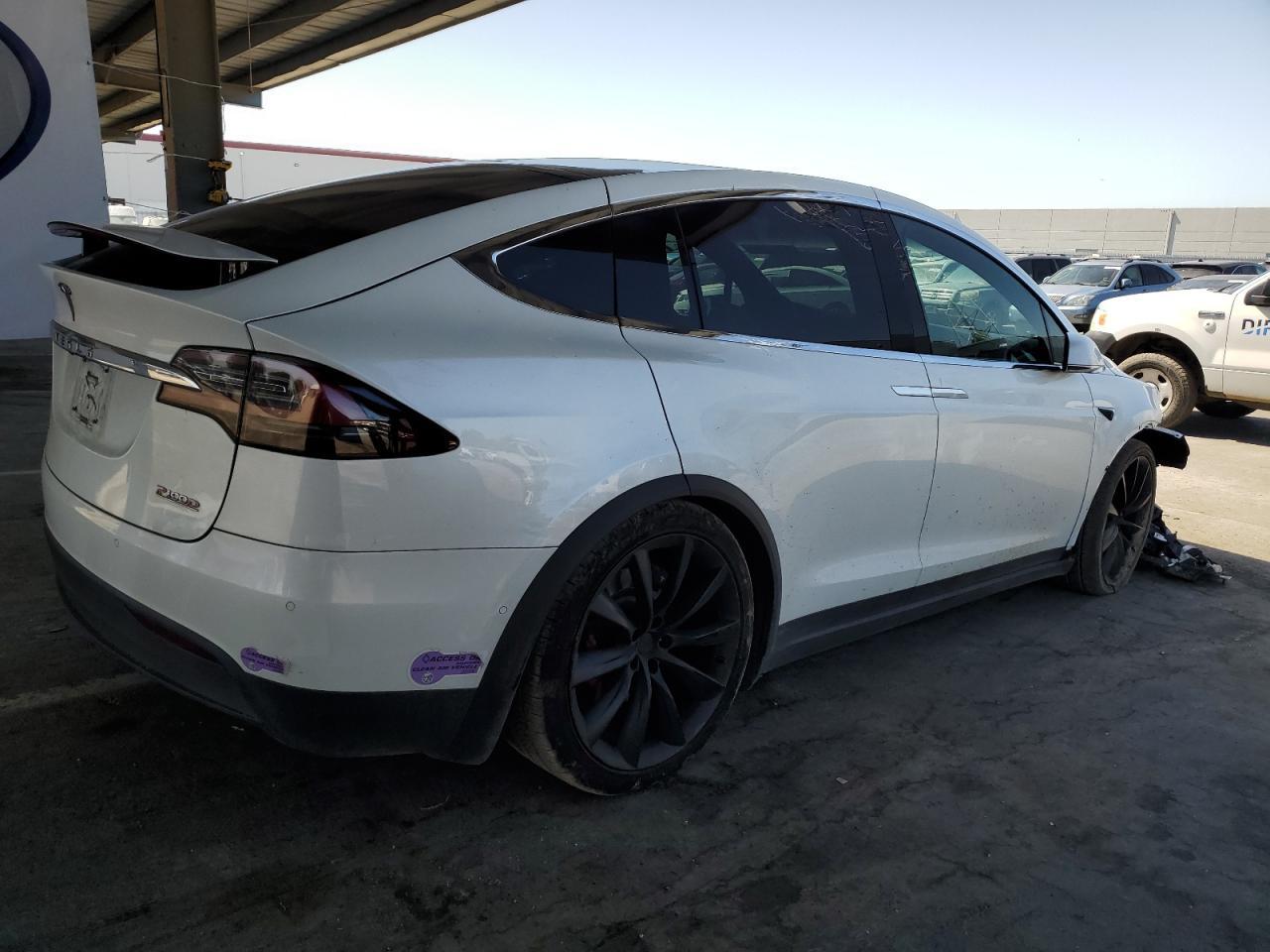 2018 TESLA MODEL X - Фото 3