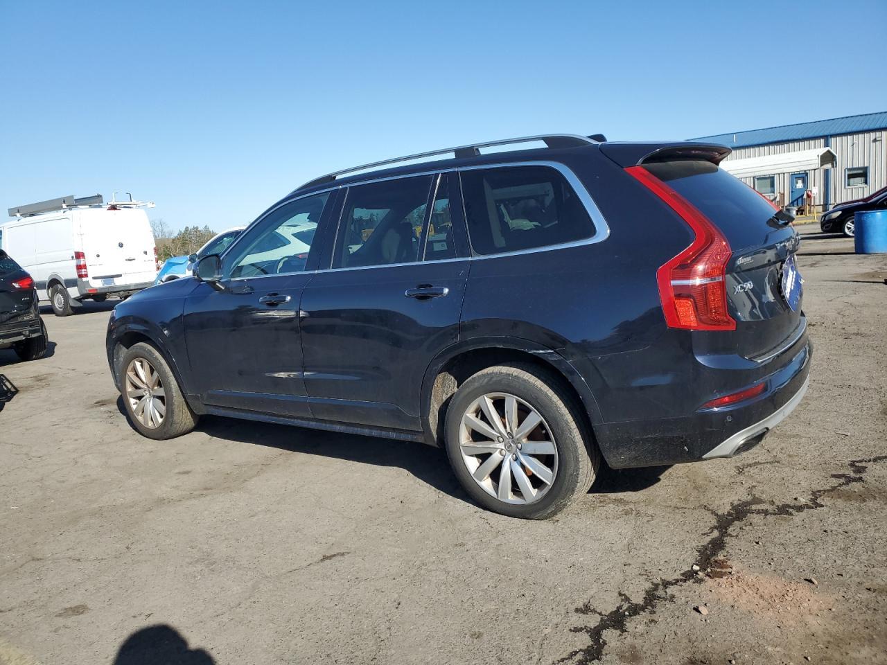 2016 VOLVO XC90 T6 - Image 2