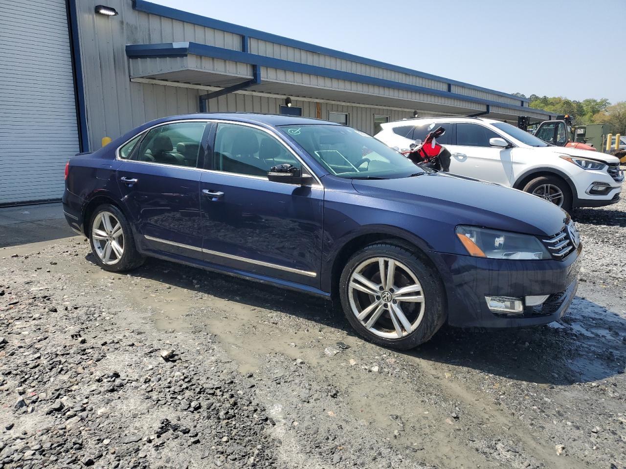 2014 VOLKSWAGEN PASSAT SEL - Фото 4