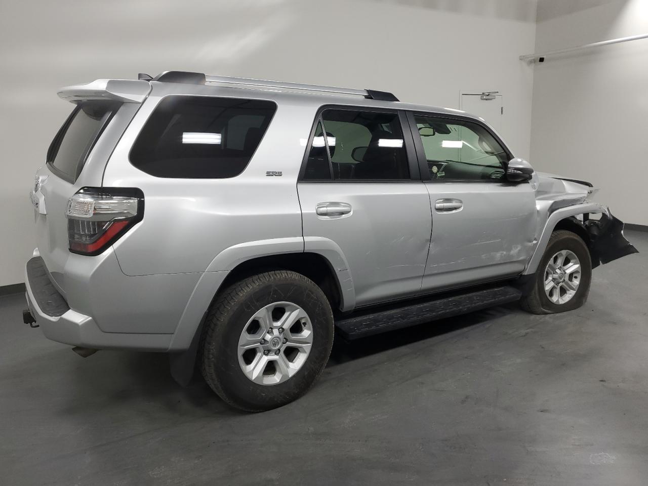 2024 TOYOTA 4RUNNER SR - Image 3
