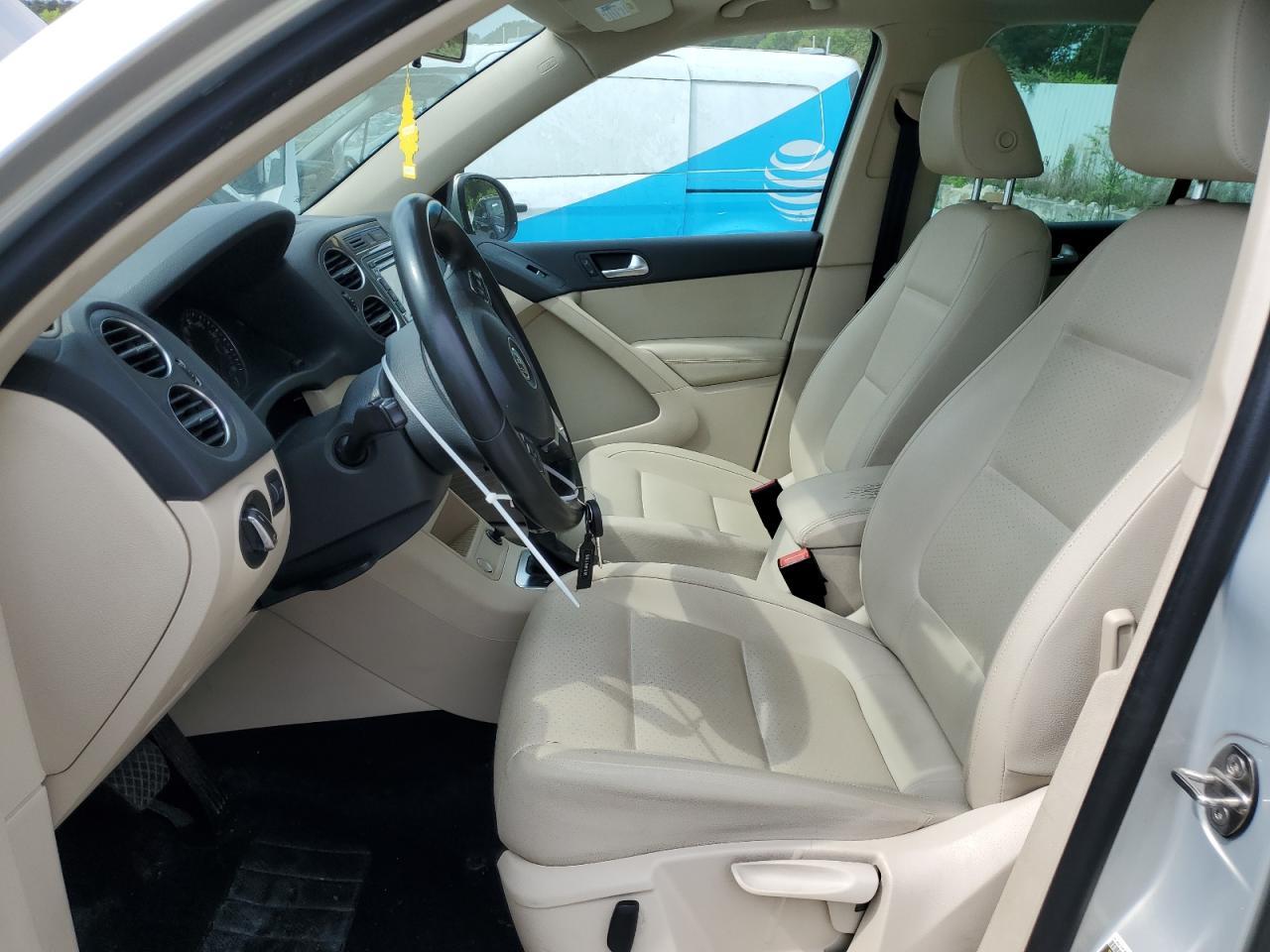 2014 VOLKSWAGEN TIGUAN S - Фото 7